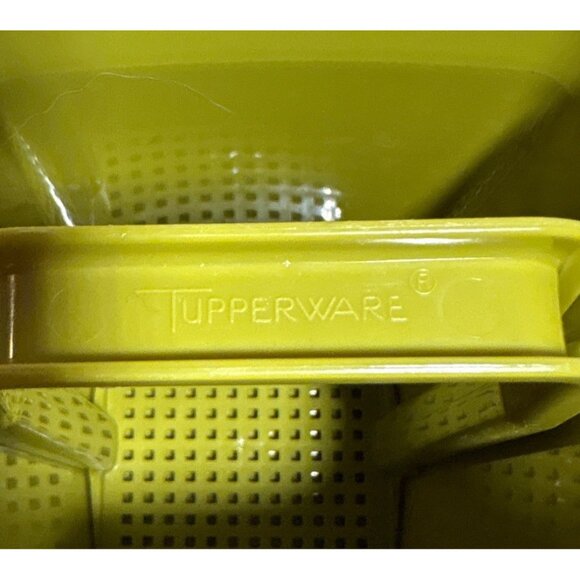 Vintage Tupperware Avocado Green 2 Piece Pickle Keeper w/ Strainer 1330-5 No Lid - Picture 7 of 8